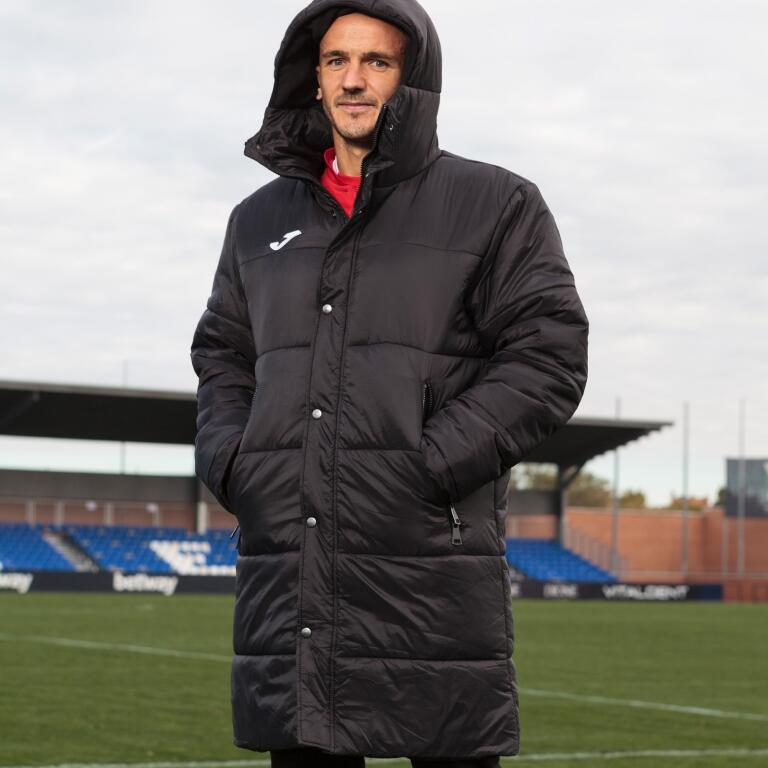 Joma Islandia III Bench Jacket - Black - Total Football Direct